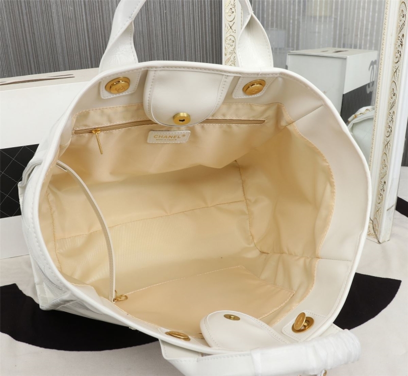 Ch**el shopping bags